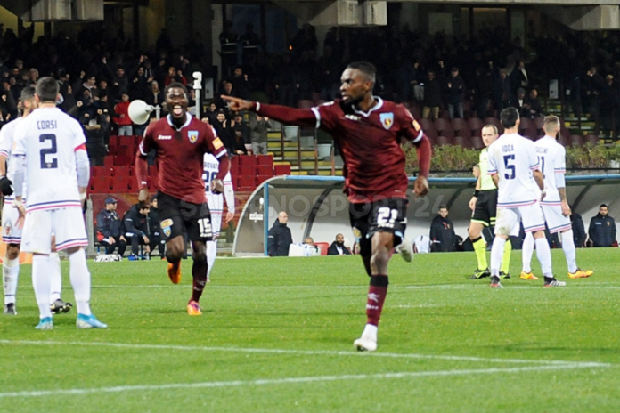 salernitana-cosenza-akpa-akpro