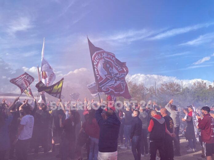 salernitana-mary-rosy-ultras-tifosi