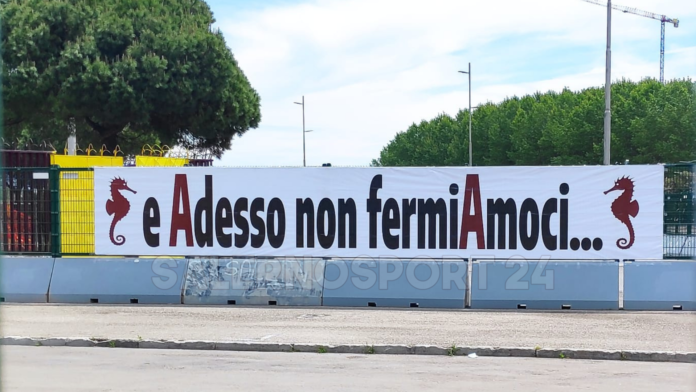 salernitana empoli striscione all'arechi