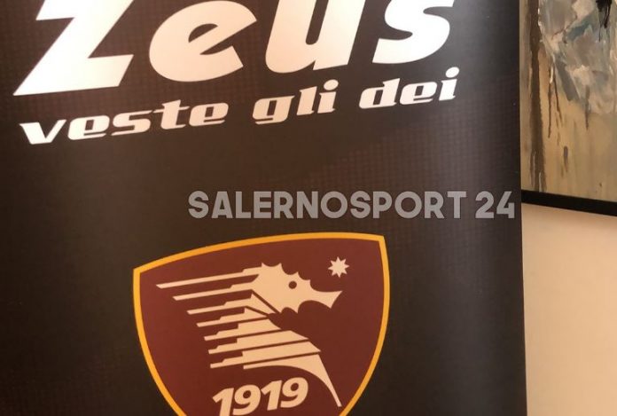 Salernitana Zeus