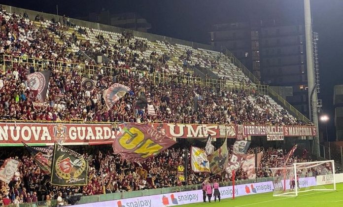 Curva-Salernitana