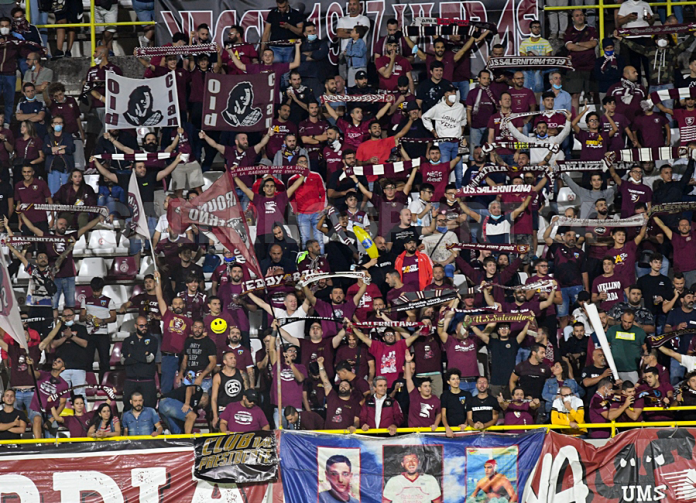 salernitana-atalanta-curva-sud-tifosi