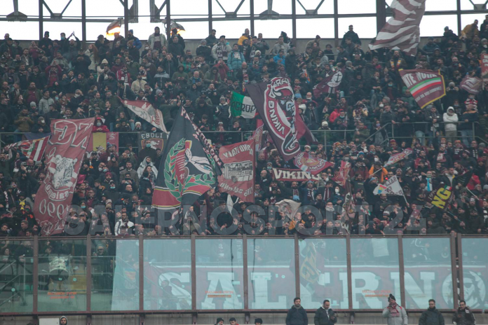 milan-salernitana-tifosi-salerno