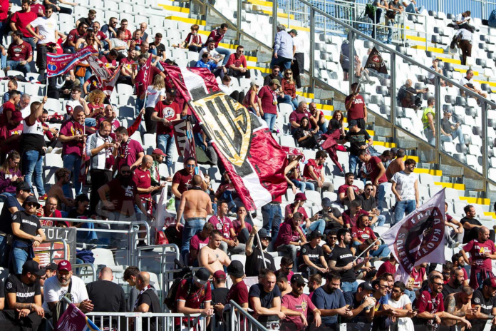 spezia-salernitana-tifosi